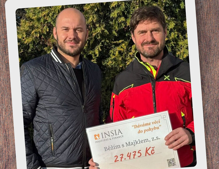 Částku ve výši 27.475 Kč předal panu Davidovi Koudelkovi pan Jiří Smelty.