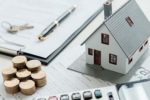 Hypotéky opět zdražují! Cesta k vlastnímu bydlení se zavřela dalším lidem