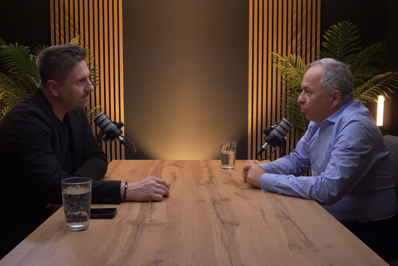  INSIA Inside #5 — Mobilní apky (nejen) pro klienty: AutoMobil a DOMOV